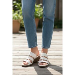 East 5th White Wedge Sandals EF Evergreen Size 8.5 M Slip On Open Toe